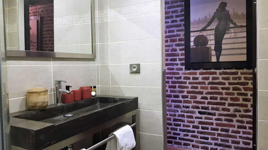 Bathroom 3, Appart Hotel Lille - Clem, Nord