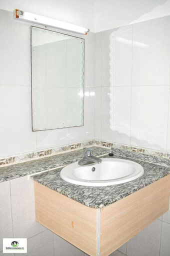 Bathroom 4, Stay.Plus Almasi Beachfront Apartments, Nyali