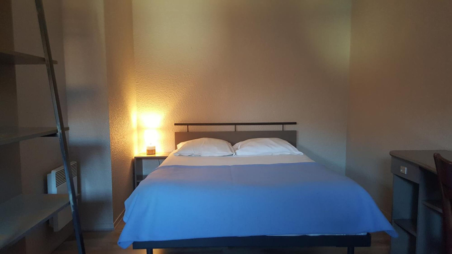 Bedroom 4, Résidence Hôtelière Poincaré, Oise