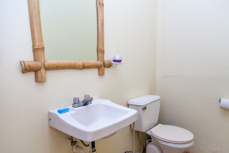 Bathroom 4, Hotel Brasilito, Santa Cruz