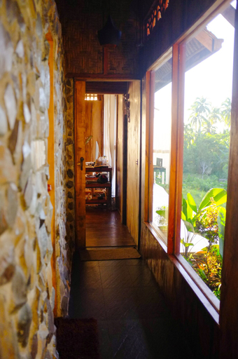 Others 5, Volcano House, Mambajao