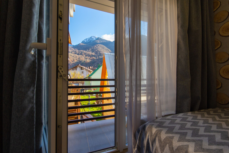 Others 5, More Apartments na Turchinskogo 10 1, Sochi gorsovet