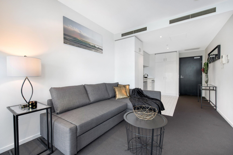 Others 4, FARINA, 1BDR Docklands Apartment, Melbourne