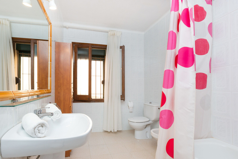 Bathroom, Villa Tres Pins, Girona