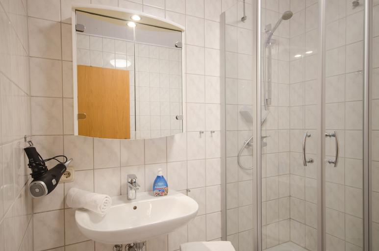 Bathroom 4, Ferienwohnung Busemann, Leer