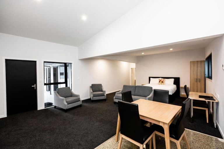 Others 5, Zachary's Motel, Horowhenua