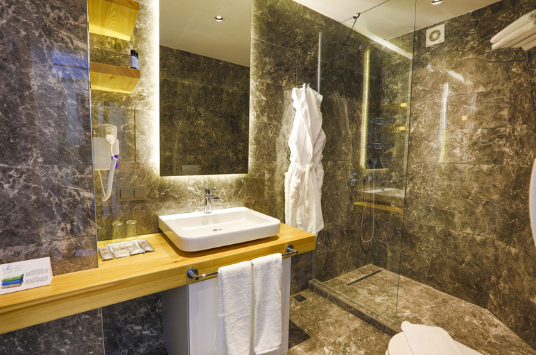 Bathroom 5, Hotel Vita Bella Resort & Spa, Bodrum