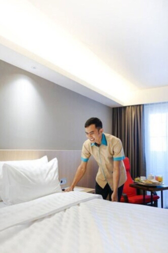 Bedroom 15