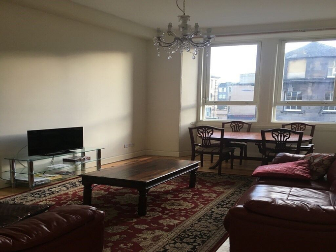 Others 5, Menzies Apartment, Edinburgh
