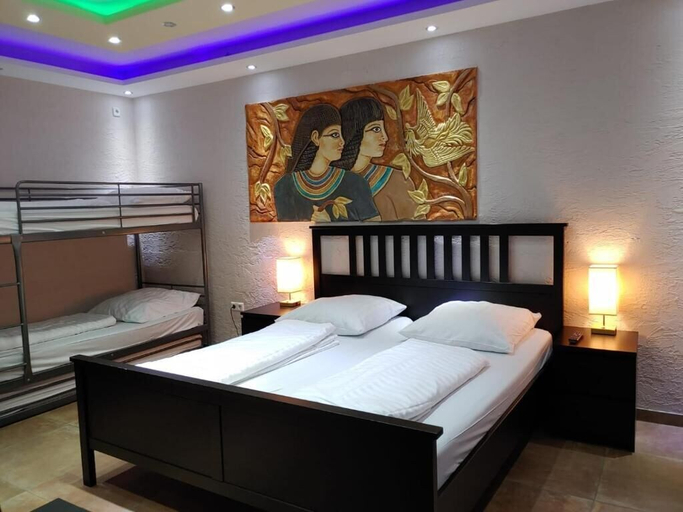 Bedroom 4, Hotel Babylon, Ortenaukreis