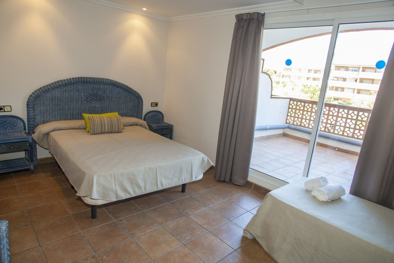 Bedroom 4, Hotel Comarruga Platja, Tarragona