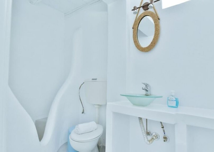 Bathroom, Cozy 2-bedroom House in Tinos, South Aegean