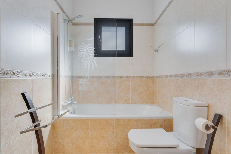 Bathroom 2, Casa Amarela, Funchal