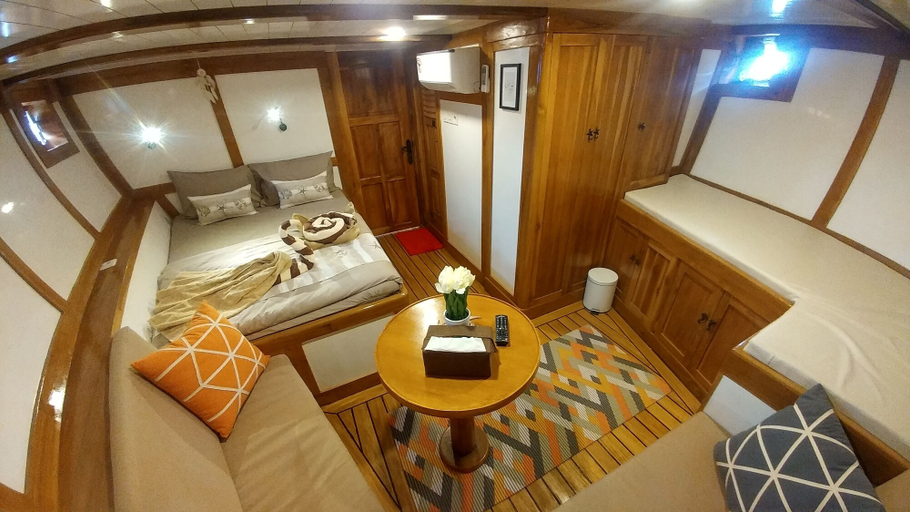 Bedroom 2, LaUnua, West Manggarai