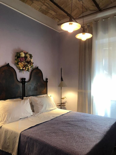 Bedroom 5, Le Stanze del Borgo, Rome