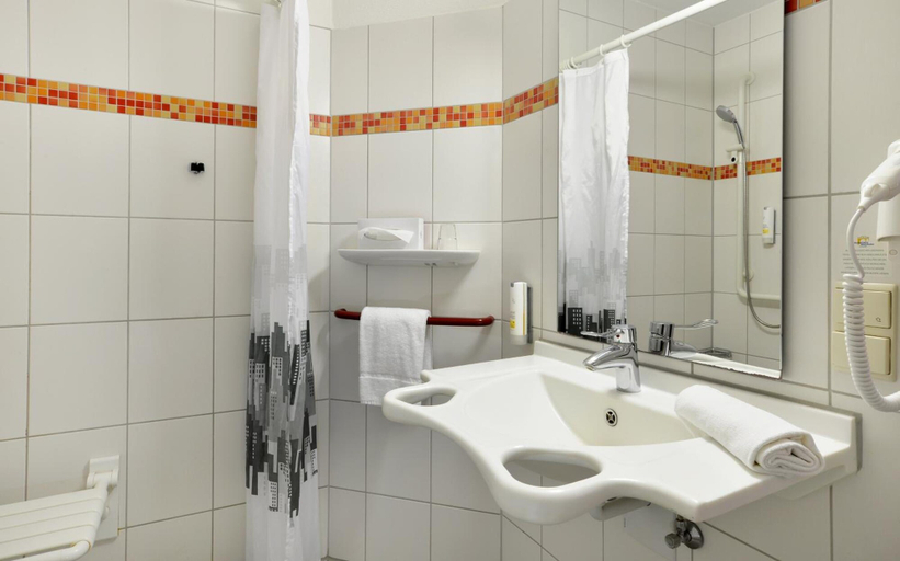 Bathroom 5, City-Hotel Kurfürst Balduin, Koblenz