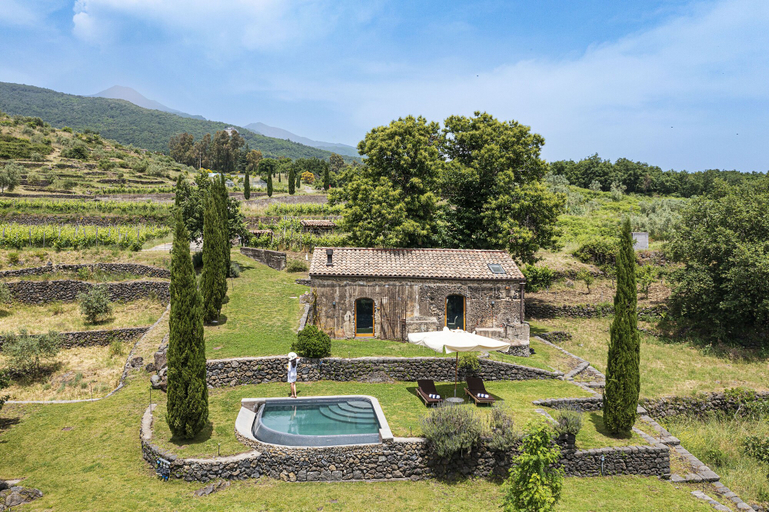 Exterior & Views 2, Monaci delle Terre Nere, Catania