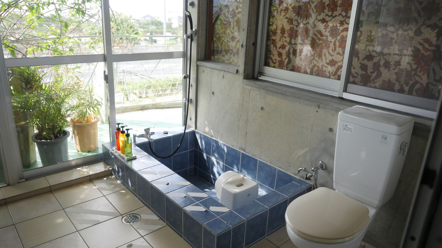 Bathroom 5, BUZZ RESORT, Onna