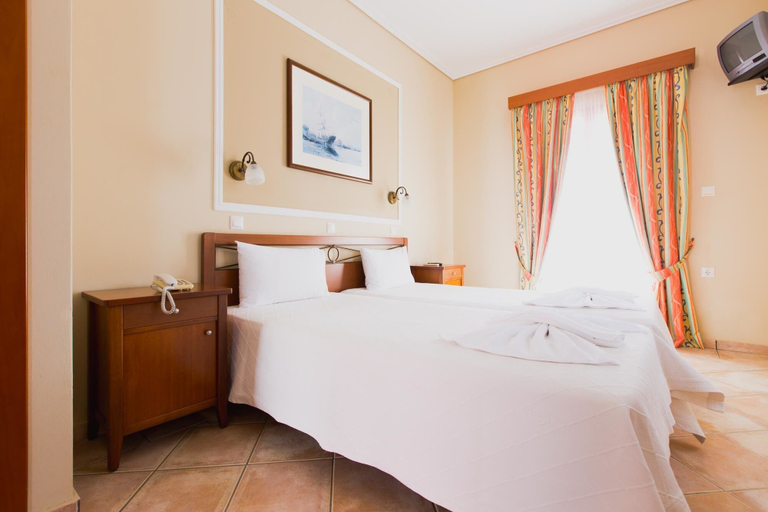 Bedroom 3, Maltezana Beach Hotel, South Aegean