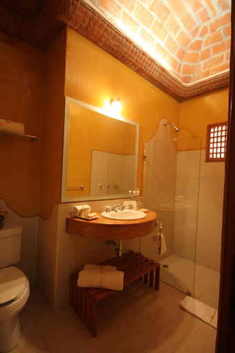Bathroom 4, Casa Catrina, Del Centro