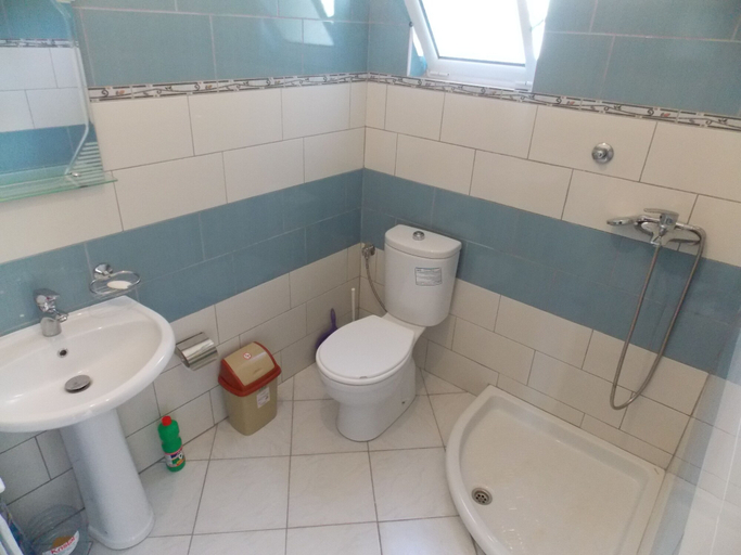 Bathroom, Ylli Apartments Saranda, Sarandës