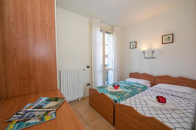 Bedroom 2, Residence Porto Letizia, Como