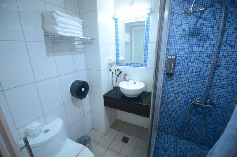Bathroom 4, Shin Gang Jing-Ya Pai House, Penghu