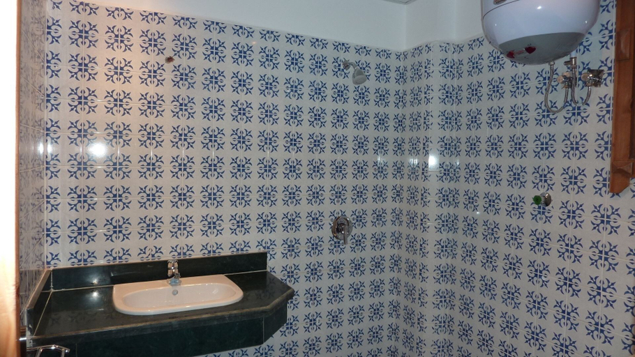 Bathroom 4, Dahab Divers, Sant Katrin