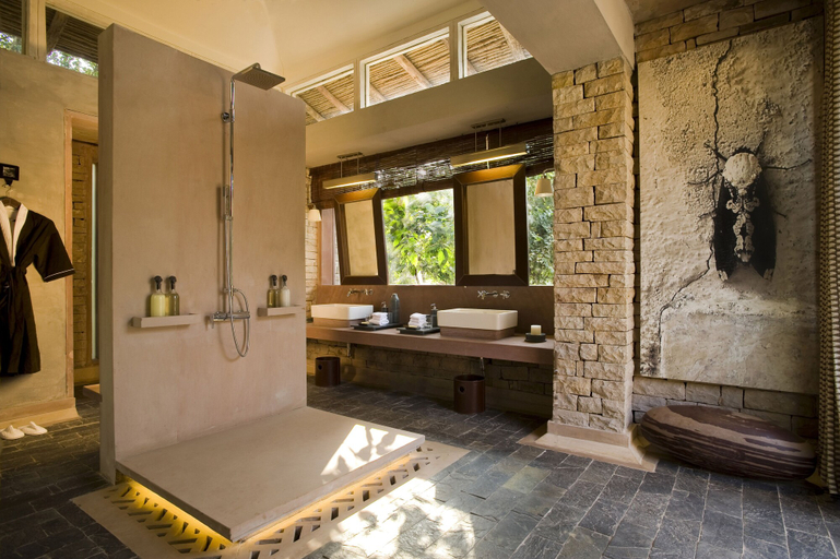 Bathroom, Pashan Garh, Panna National Park, Panna