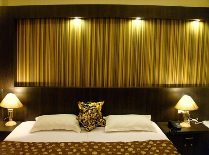 Bedroom 2, Hotel CJ International, Amritsar