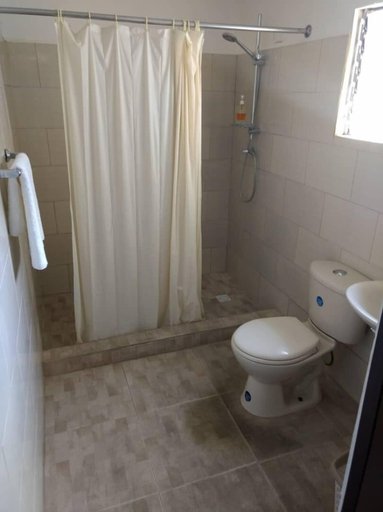 Bathroom, Lasa Residence