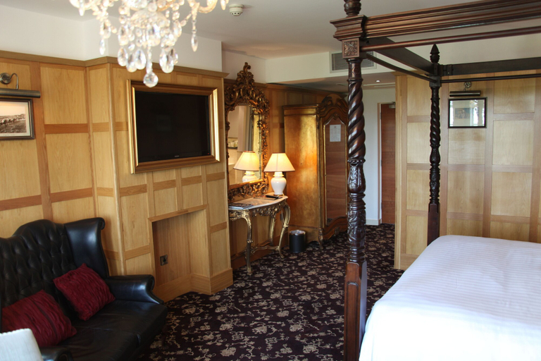 Bedroom 2, The Earl of Doncaster Hotel, Doncaster