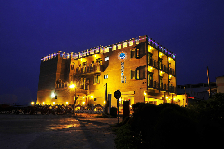 Exterior & Views