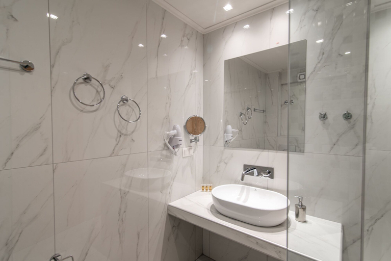 Bathroom 5, Sintrivanis Beach Resort, Central Macedonia