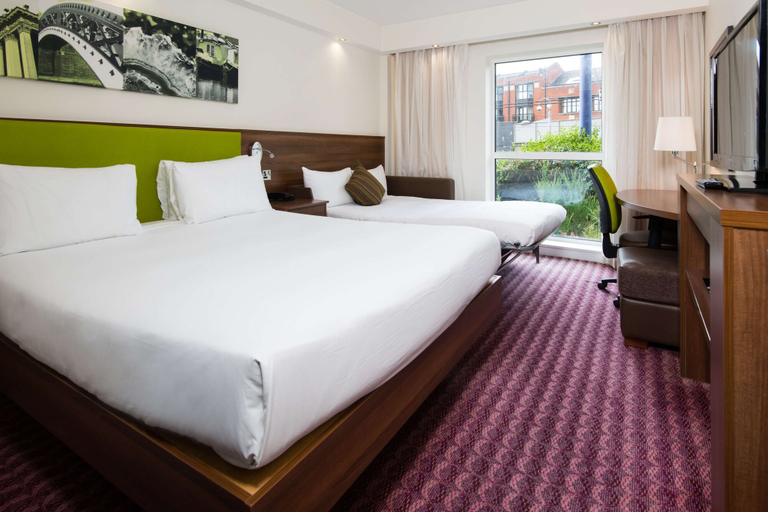 Bedroom 3, Hampton by Hilton Birmingham Jewellery Quarter, Birmingham