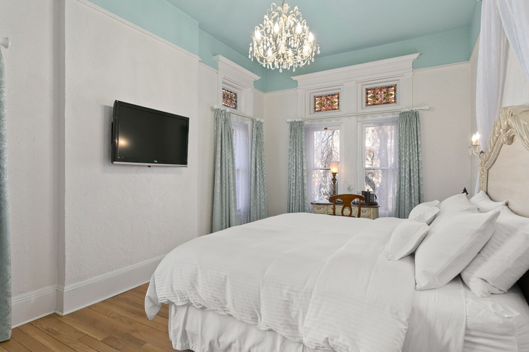 Bedroom 3, Patterson Inn, Denver
