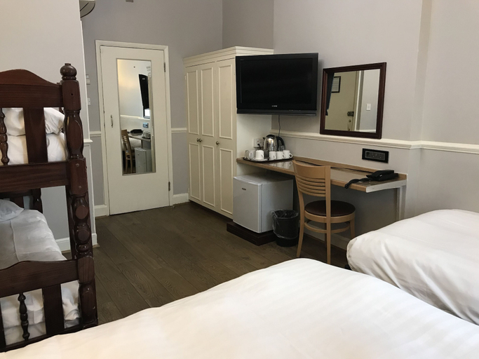 Bedroom 3, Rhodes Hotel, London