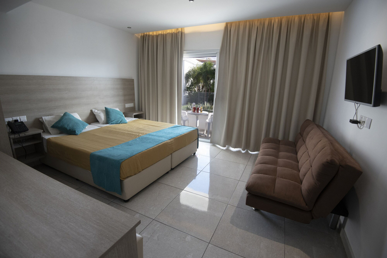 Bedroom 4, Milea Hotel