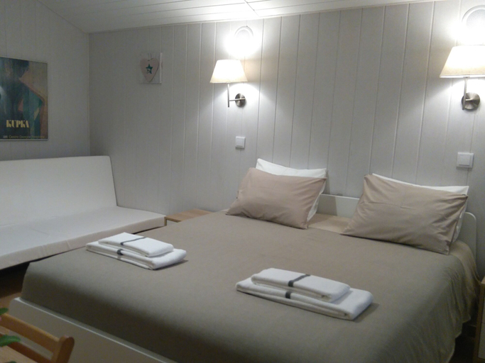 Bedroom 3, Monte Girassol - The Lisbon Country House!, Montijo