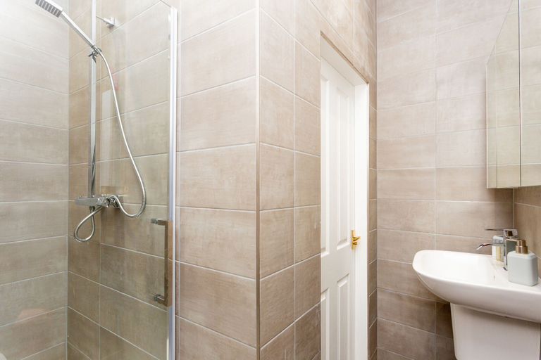Bathroom 4, Silver Lining - Luxury New Town Apartment, Edinburgh