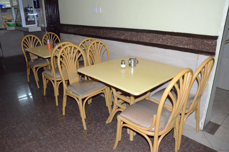 Others 5, Sir Kanja's Hotel, Starehe
