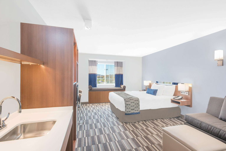 Bedroom 3, Microtel Inn & Suites By Wyndham Binghamton, Broome