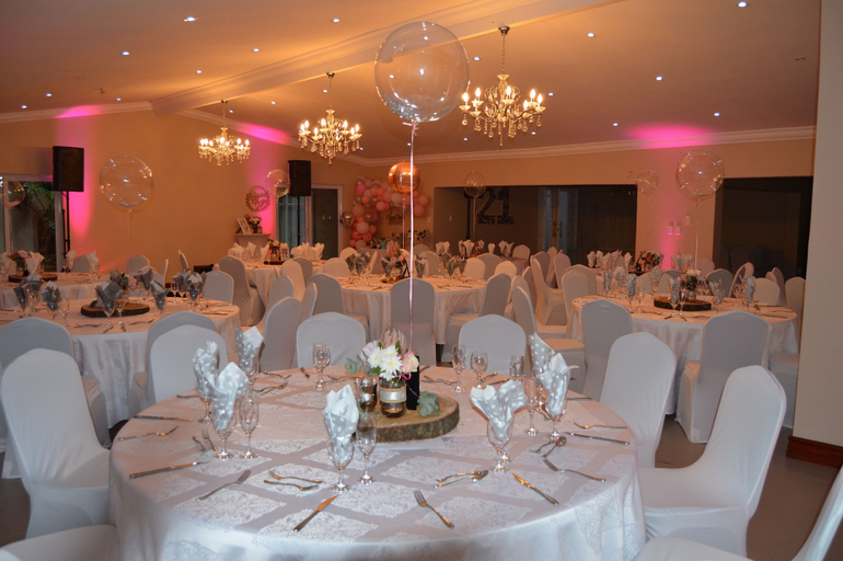 Food & Drinks 5, Airport Garden Boutique Hotel, Ekurhuleni