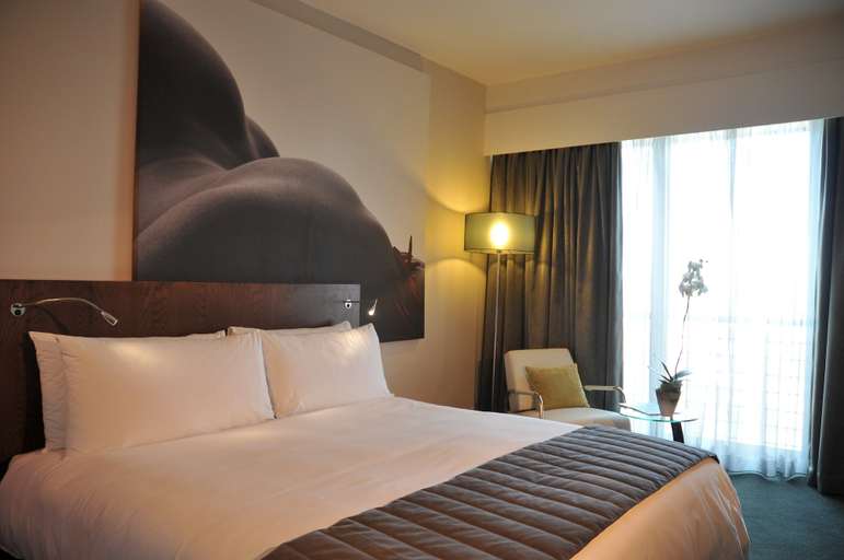Bedroom 3, Southern Sun Rosebank, City of Johannesburg