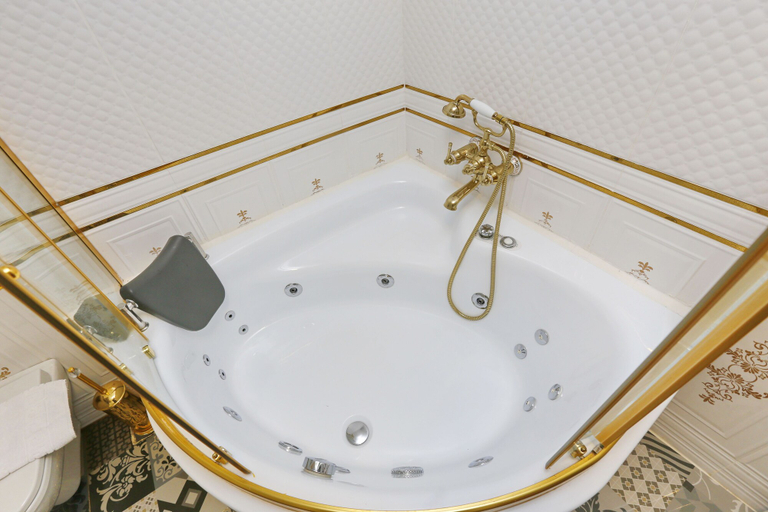 Bathroom 5, Diamond Royal Hotel, Fatih