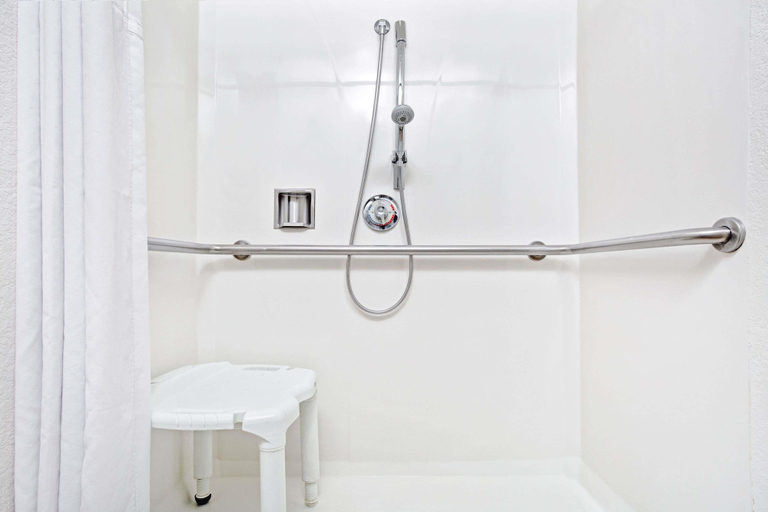 Bathroom 4, Microtel Inn & Suites by Wyndham Morgan Hill/San Jose Area, Santa Clara