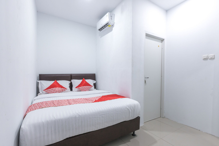 Bedroom 1, OYO 907 Wisma Cakung, East Jakarta