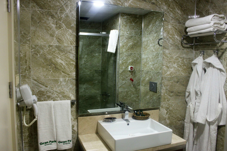 Bathroom 5, Gıran Park Termal Hotel, Çermik