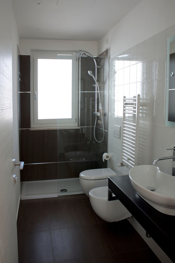 Bathroom 4, Hotel Cave del Sole, Matera