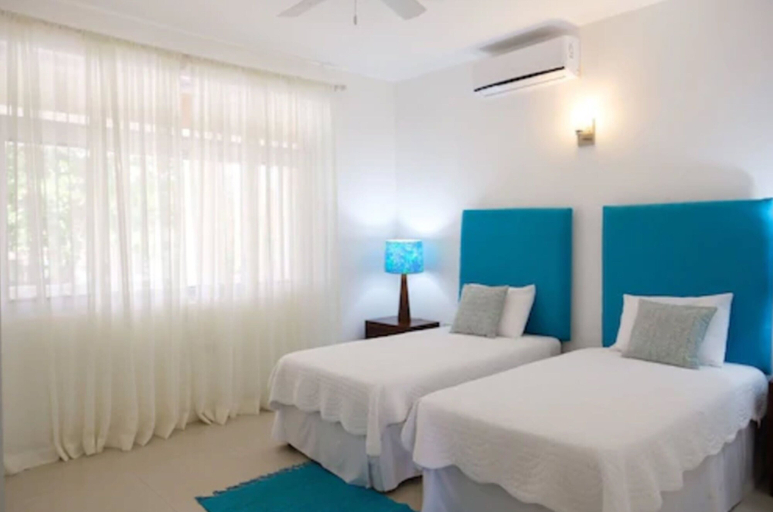 Bedroom 3, Whispering Seas